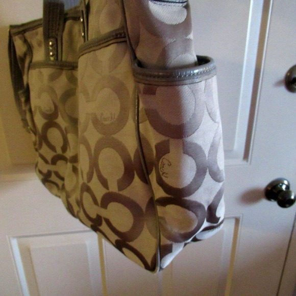 Coach Beige Op Art Signature Diaper Baby Tote Bag 16981 - Picture 11 of 11